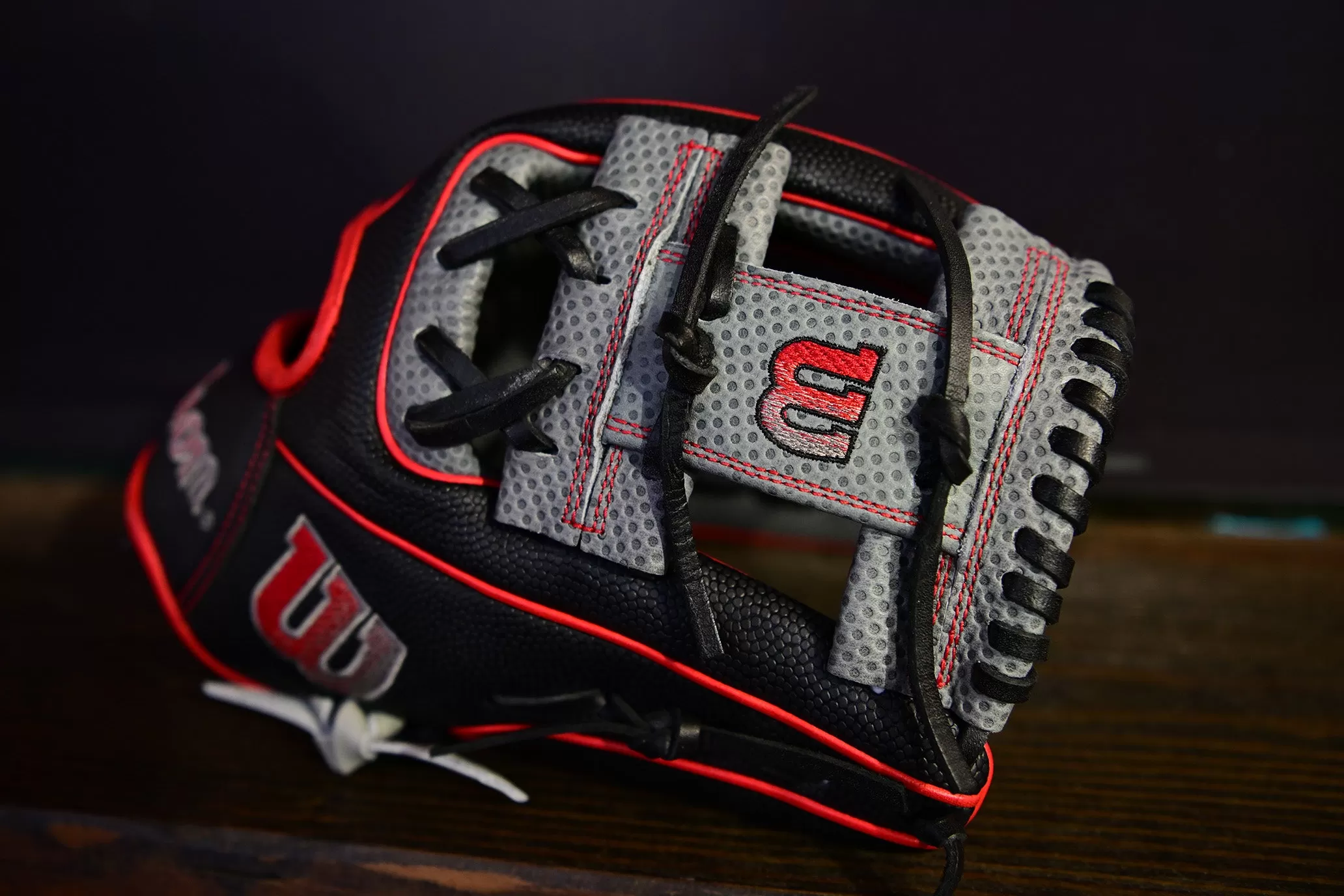 2023 Wilson A2000 1975 Spin Control 11.75" Infield Baseball Glove: WBW1009861175 4 2023 Wilson A2000 1975 Spin Control 11.75" Infield Baseball Glove: WBW1009861175 - Image 2